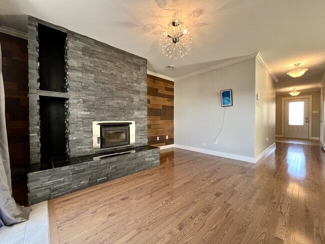 Photo - 16 Bridgeport St