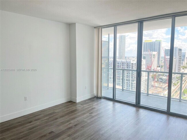 Photo - 79 SW 12th St Unit 2911-S