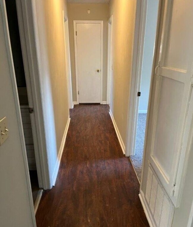 Photo - BELOW MARKET RENT!