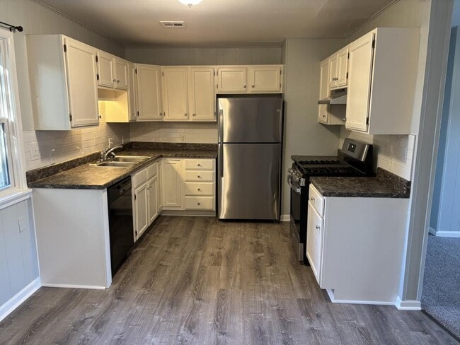 Photo - 2137 East 28th St N