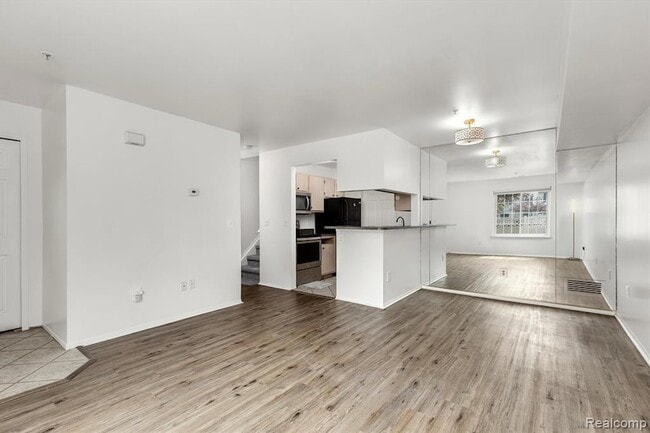 Photo - 22241 Atlantic Pointe Unit 116