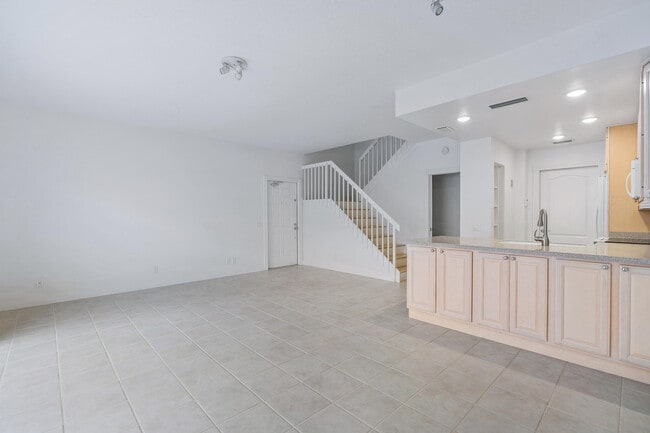 Photo - 3 Oakland Ct