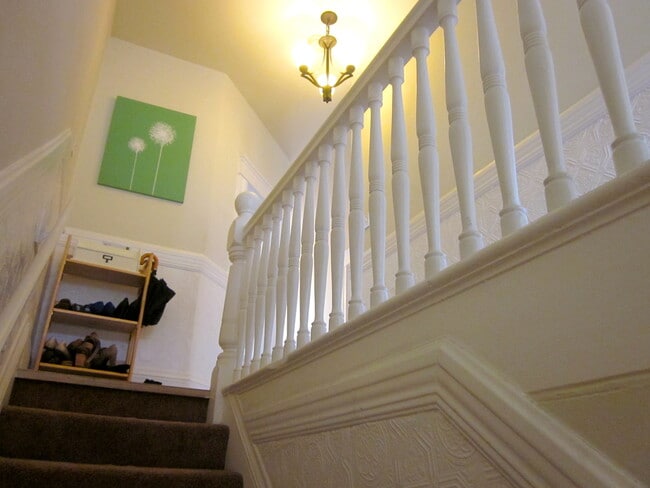 Photo - Stunning large Classic Pacific Heights Flat with lots of light, hardwood floors, washer/dryer, gr...