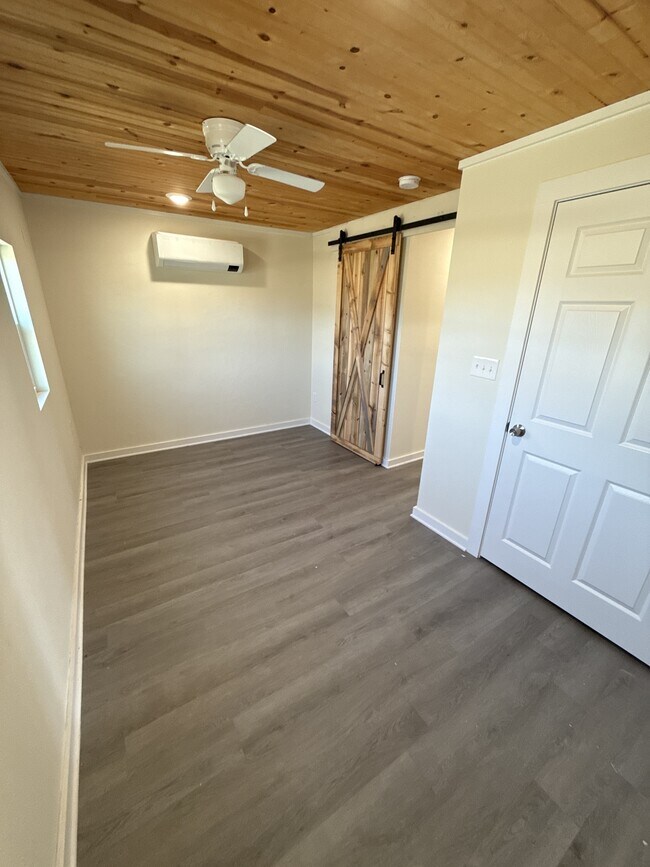 Photo - 289 private Rd