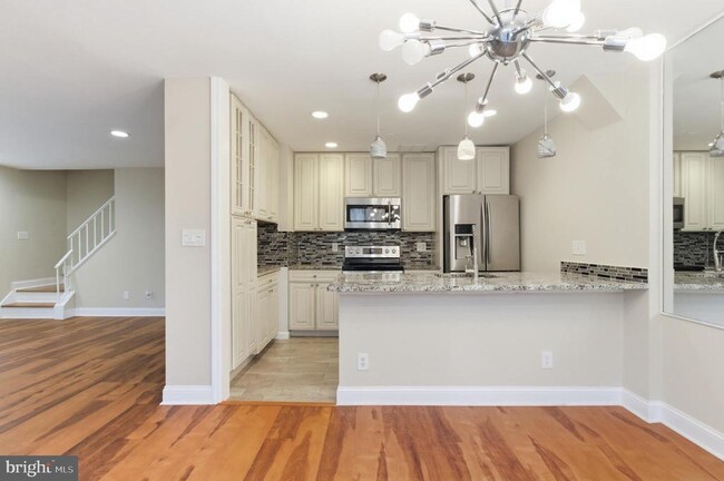 Photo - 20 Lea Pond Ct