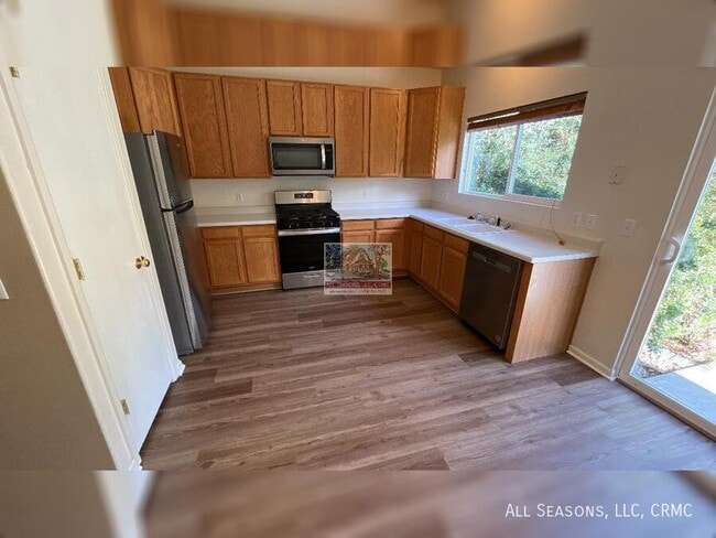 Photo - 7064 McEwan St