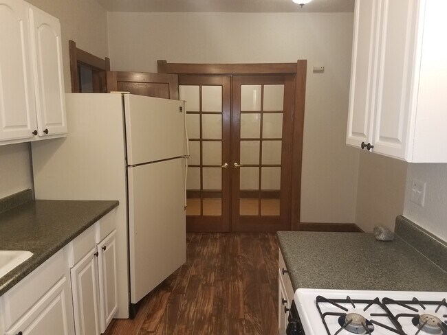 Unit 34 Kitchen to E