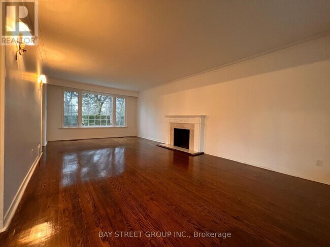 Photo - 93 Lord Seaton Rd