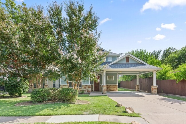 Photo - 401 Zennia St