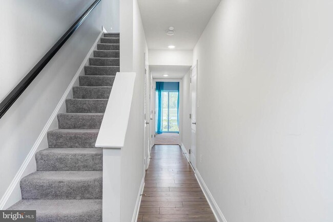 Building Photo - 35303 Wright Way