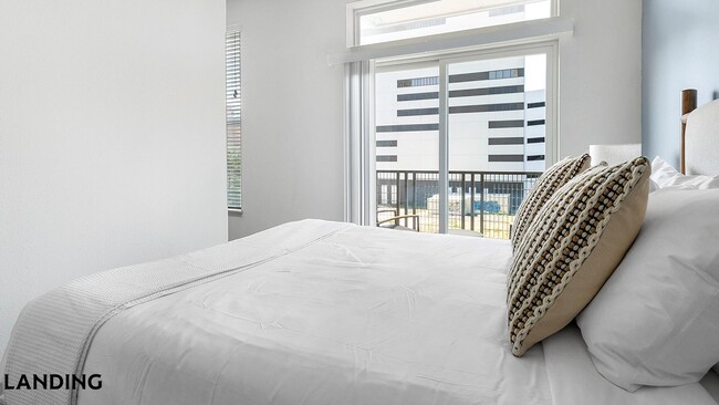 Photo - 1711 Caroline St Unidad 317