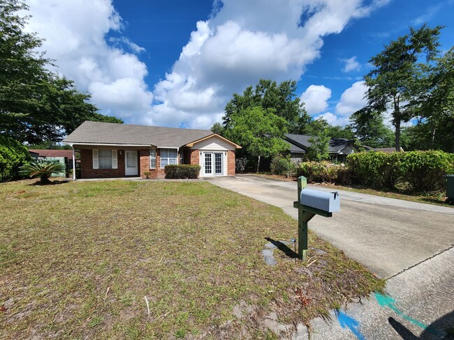 1102 Tomahawk Trail