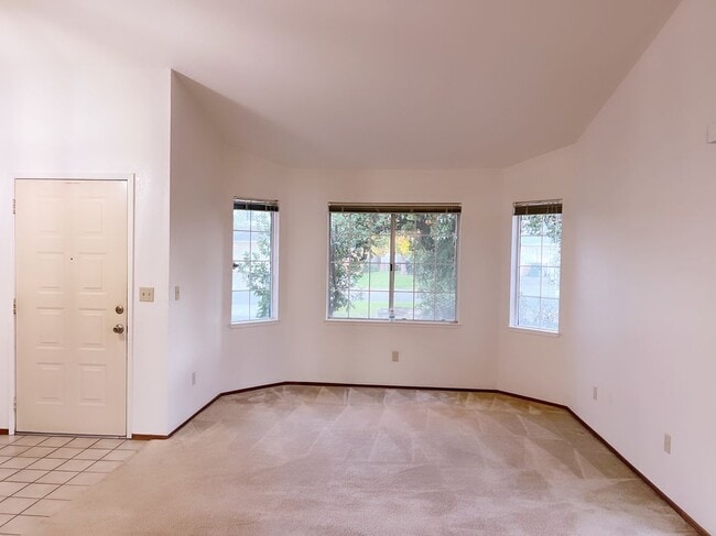 Photo - 5920 Laguna Ranch Cir