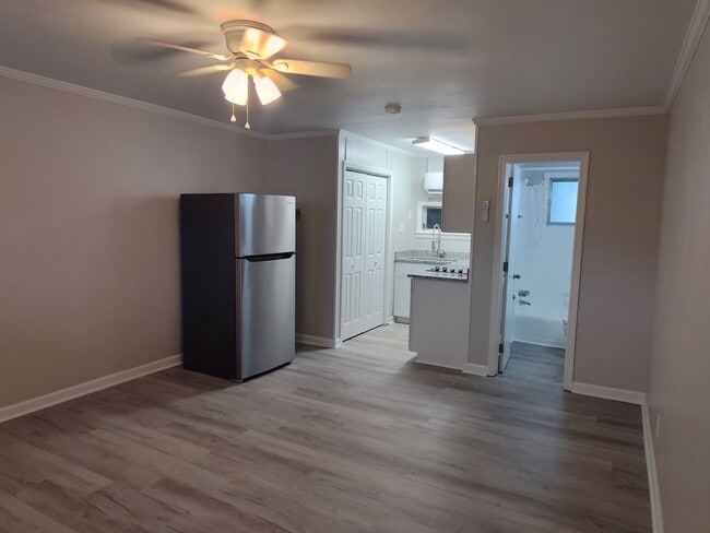 Photo - 1804 E Ash St