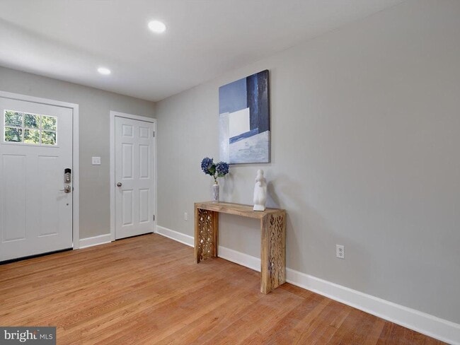Building Photo - 4502 Elmwood Rd Rental