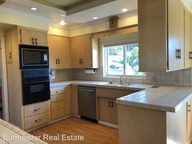 Photo - 3 br, 2.5 bath House - 1722 Grandview Street