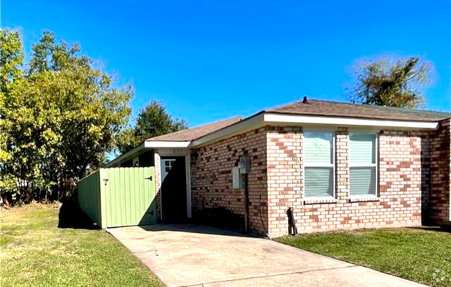 Building Photo - 7857 Sand St Rental