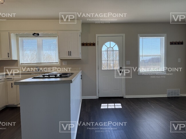 Building Photo - 3604 School Rd