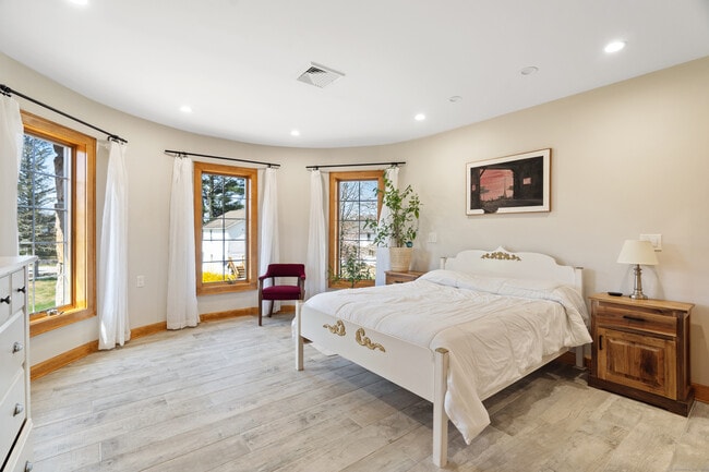 Photo - 152 Whitehall Ave