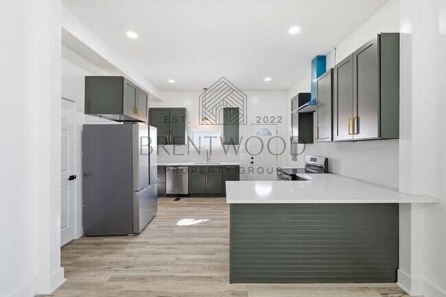 Photo - 29 N State Ave