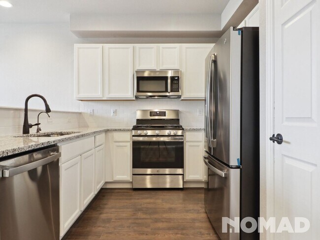 Photo - 6418 N Ceylon St