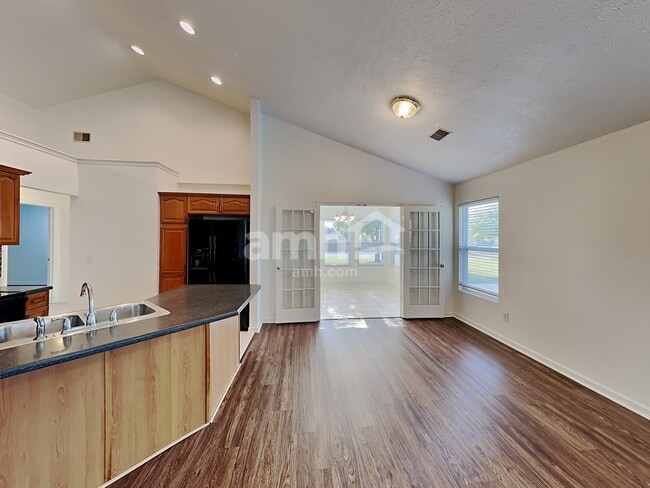 Photo - 103 Southern Terrace