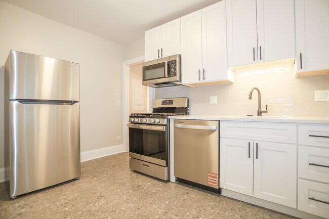 Photo - 6418 N Richmond St Unit 3W