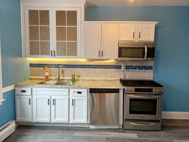 Photo - 55 Sherman Ave Apartments