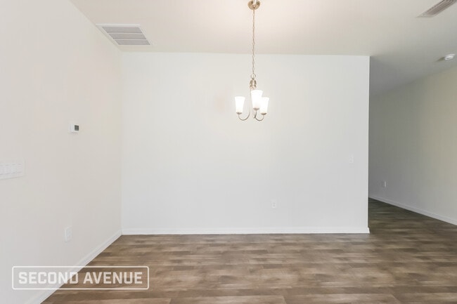 Photo - 1928 Nabatoff St