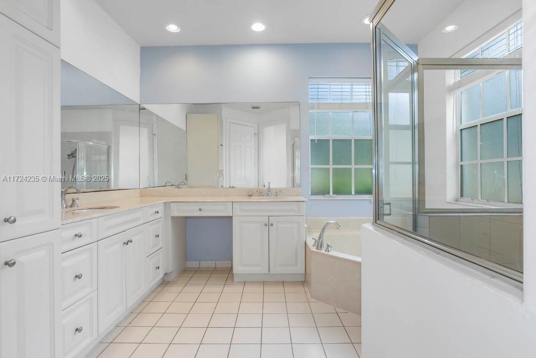 Photo - 410 S Park Rd Unit #1-307