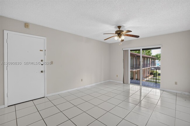 Photo - 10786 N Kendall Dr Unit D14
