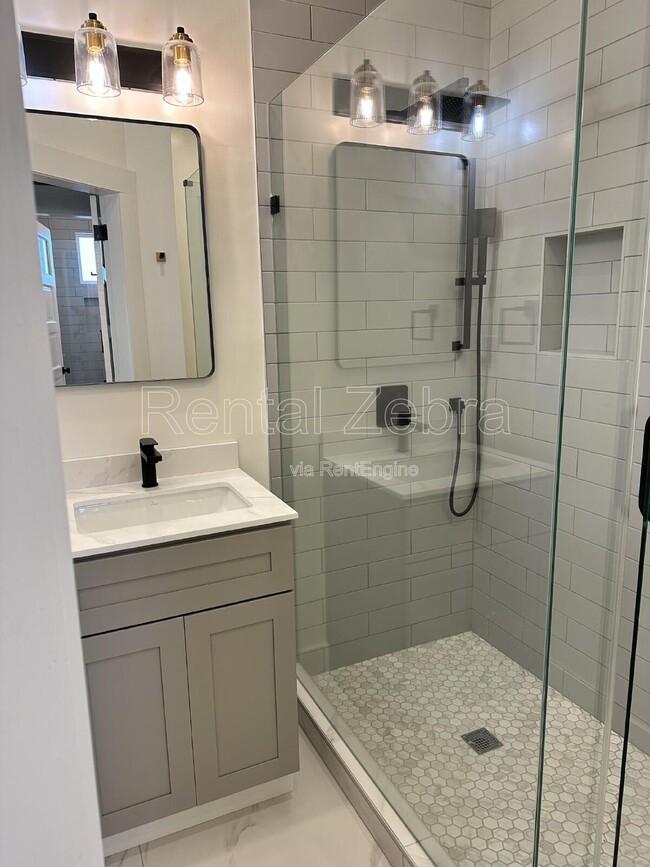 Photo - 1192 Pacific Ave