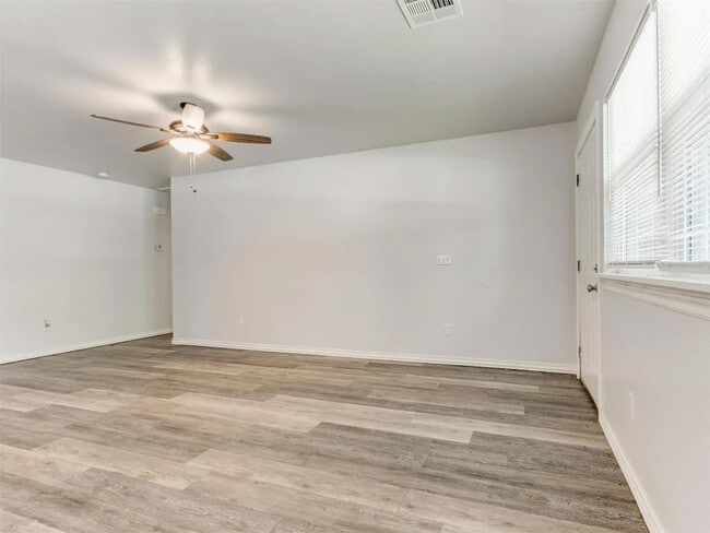 Photo - 1528 Avondale Dr
