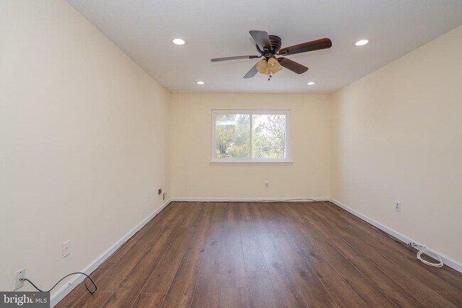 Photo - 1001 Edison Glen Terrace