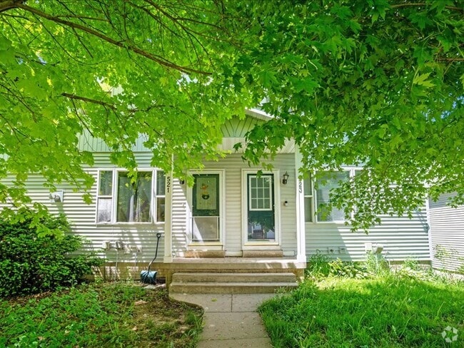 Building Photo - 523 Potter St Rental