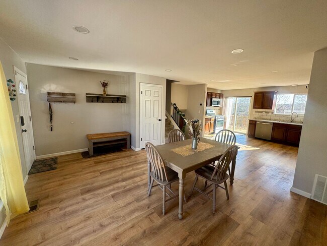 Photo - 4 Bedroom home in Stunning Rockrimmon