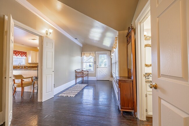 Photo - 809 Milam St