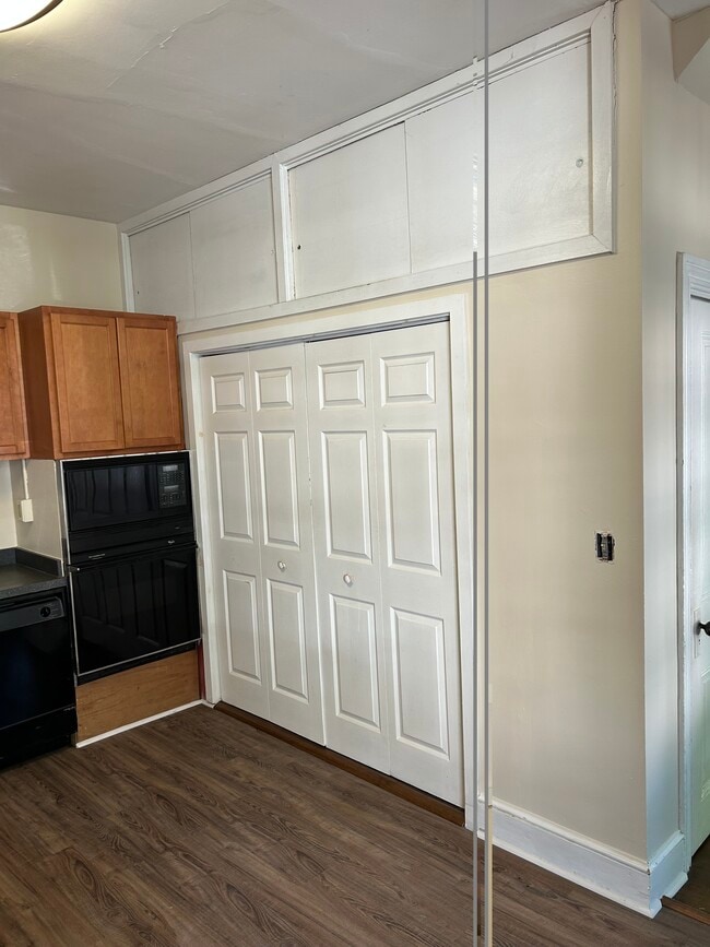 1021 Green St Unit 1A