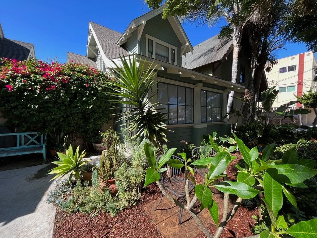 Photo - 425 W 5th St