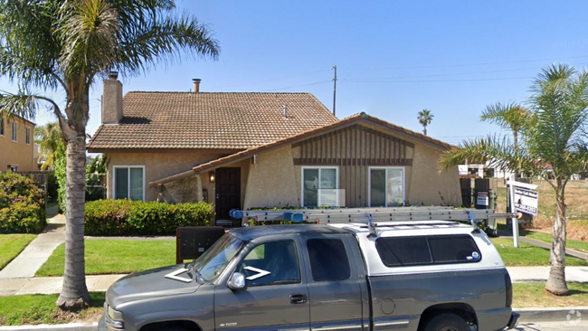 Building Photo - 1031 Dunes St Unit C Rental