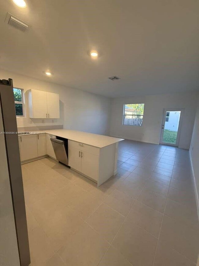 Photo - 16202 SW 147th Ave