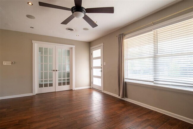 Photo - 4805 Creekwood Rd