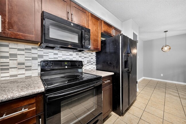Photo - 13610 Sunswept Way