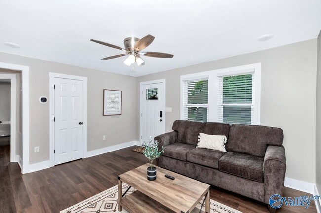 Photo - 2910 Wilson Dr NW