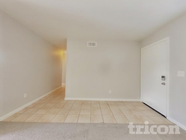 Photo - 125 Hibiscus Ct