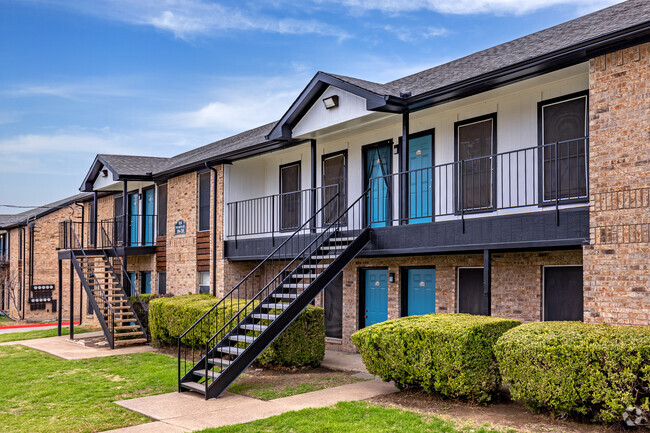 Building Photo - Casa Hills at Collins Park Rental