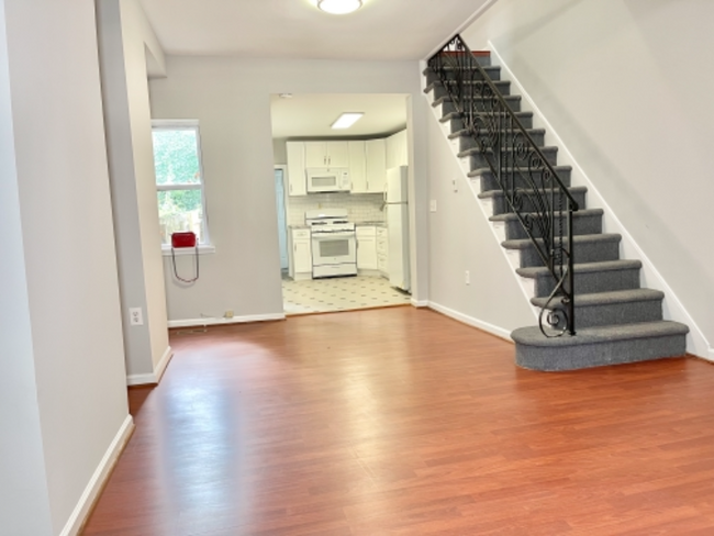 Photo - 3024 Cambridge St Townhome