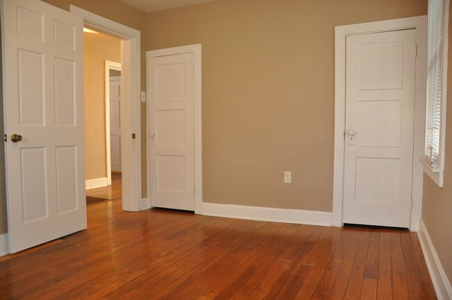 Photo - Now Pre-Leasing for Fall Semester 2025