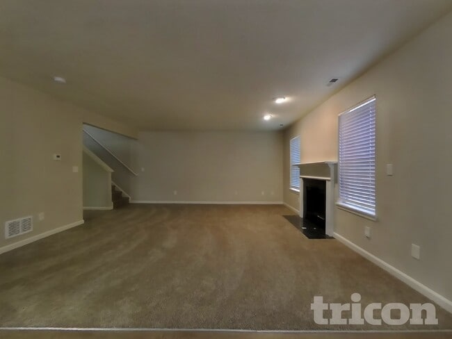 Photo - 594 Sun Ridge Blvd