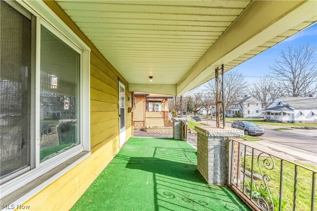 Photo - 516 Whitney Ave